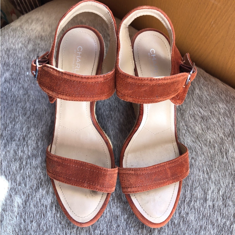 Charles David genuine suede wedge espadrille sandal in burnt sienna color 8.5